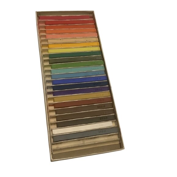 Vtg Design NuPastel 24 Color Assorted Firm Pastel Color Sticks MISSING 1 Color - Picture 4 of 7